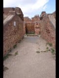 06861 ostia - regio i - insula ix - caseggiato del larario (i,ix,3) - fauces (4) - bli ri norden - 09.2022.jpg